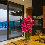 Deluxe Kalkan Каш