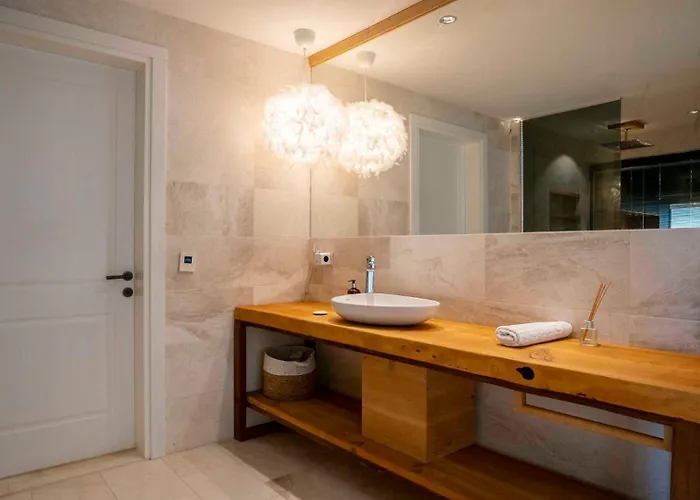 Deluxe Kalkan * 卡斯