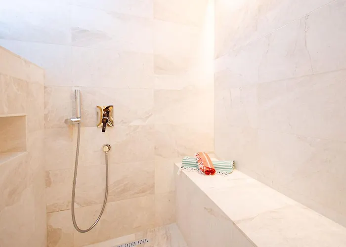 Deluxe Kalkan 卡斯